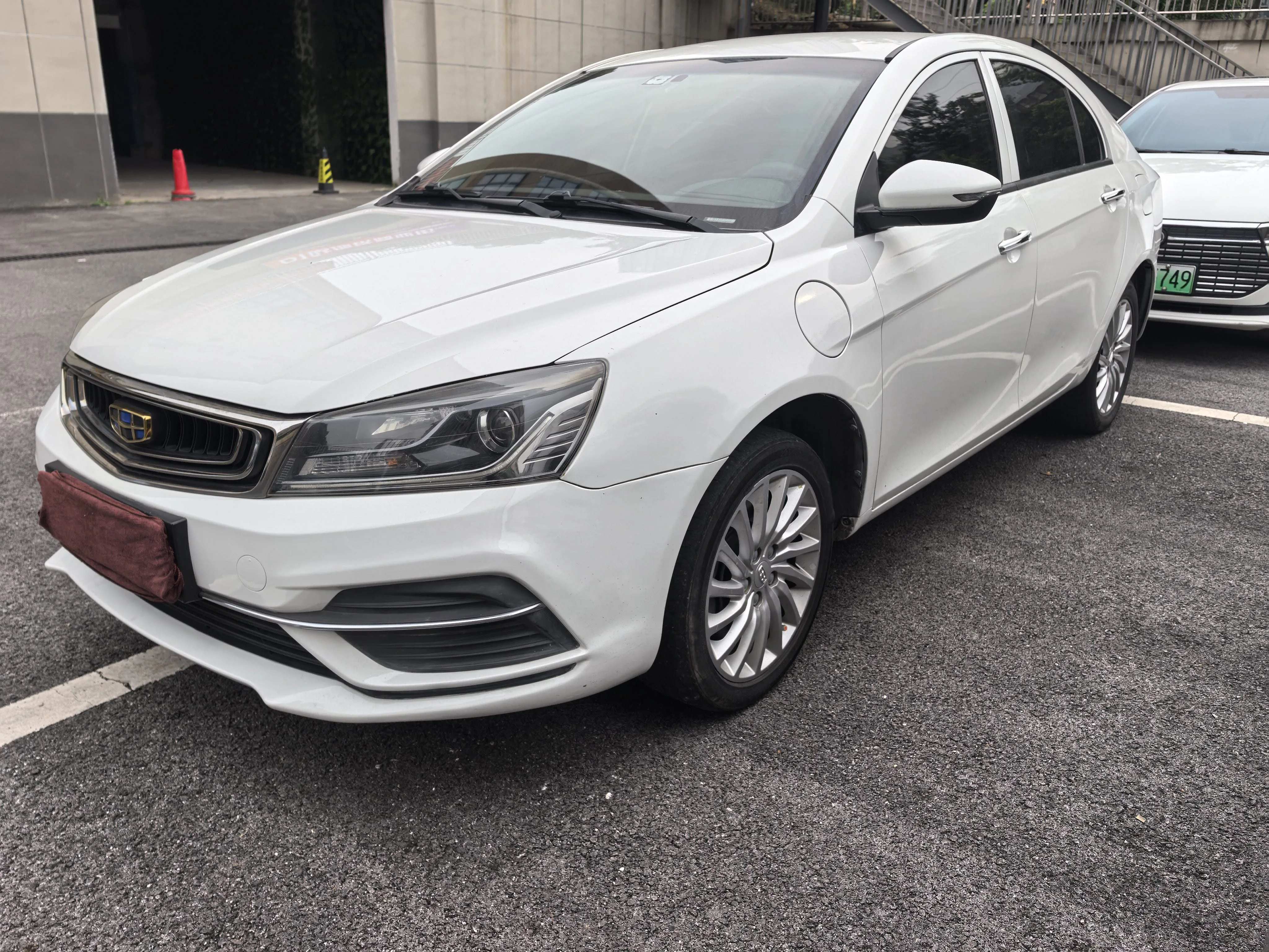 Джили Новый Энергия 2019 EV500 Прогрессивный Версия (Стандарт) Диапазон)
