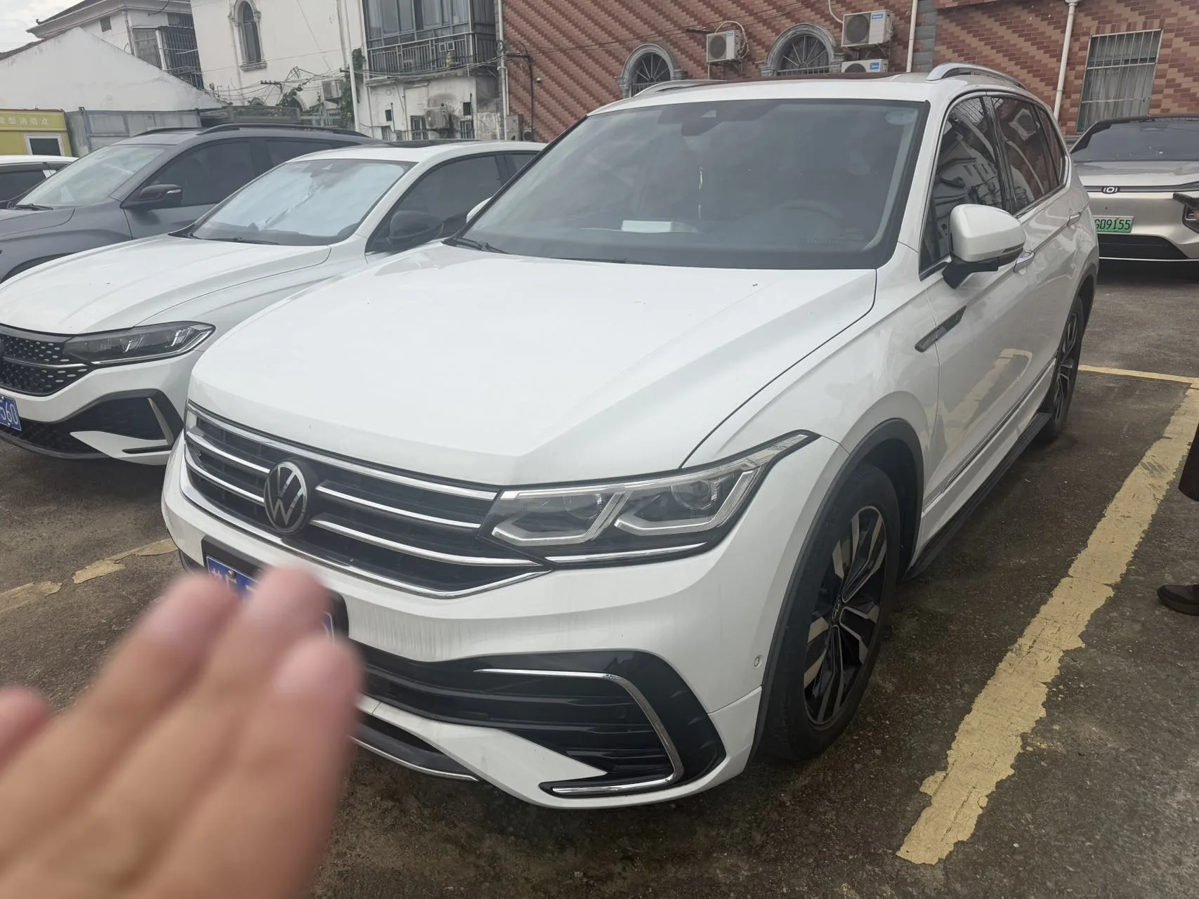 2022 Tiguan L 330TSI Automatic Front-Wheel Drive R-Line Flagship Edition