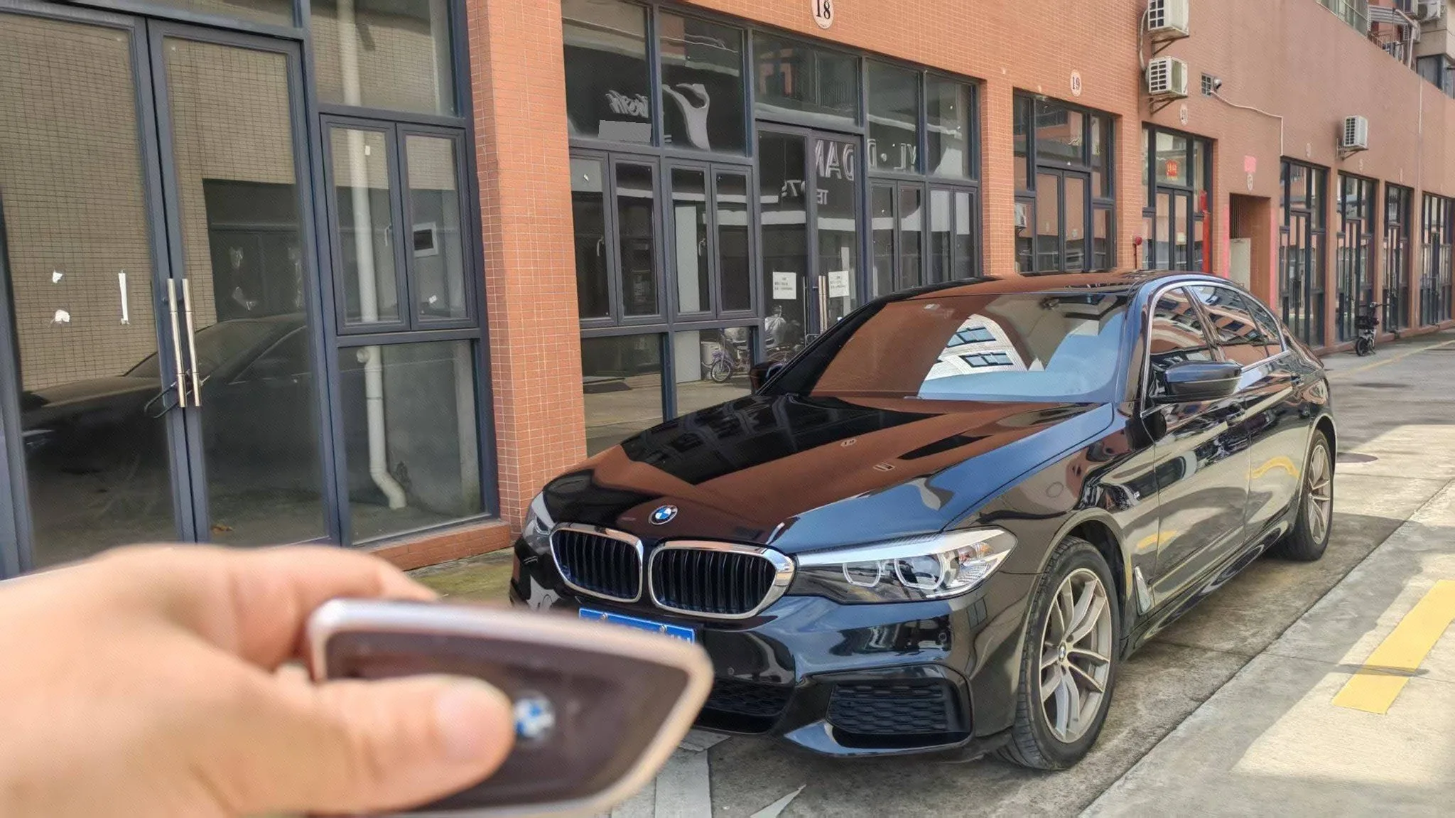 2020 BMW 5 Series 525Li M Sport Package