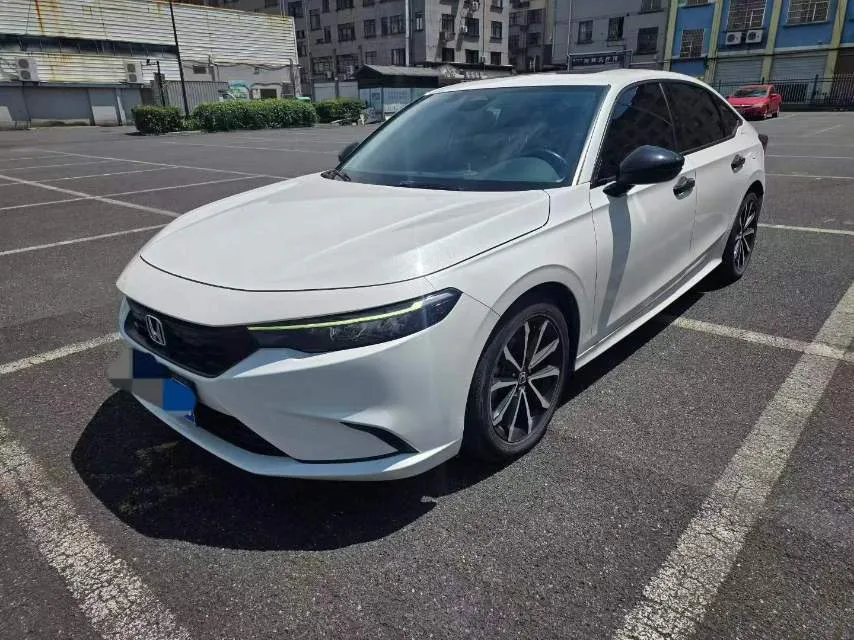 Stylish 2022 240TURBO CVT Deluxe Edition