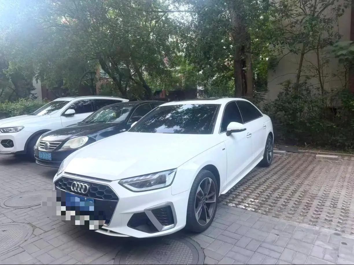 Audi A4L 2022 40 TFSI Fashion Dynamic Edition