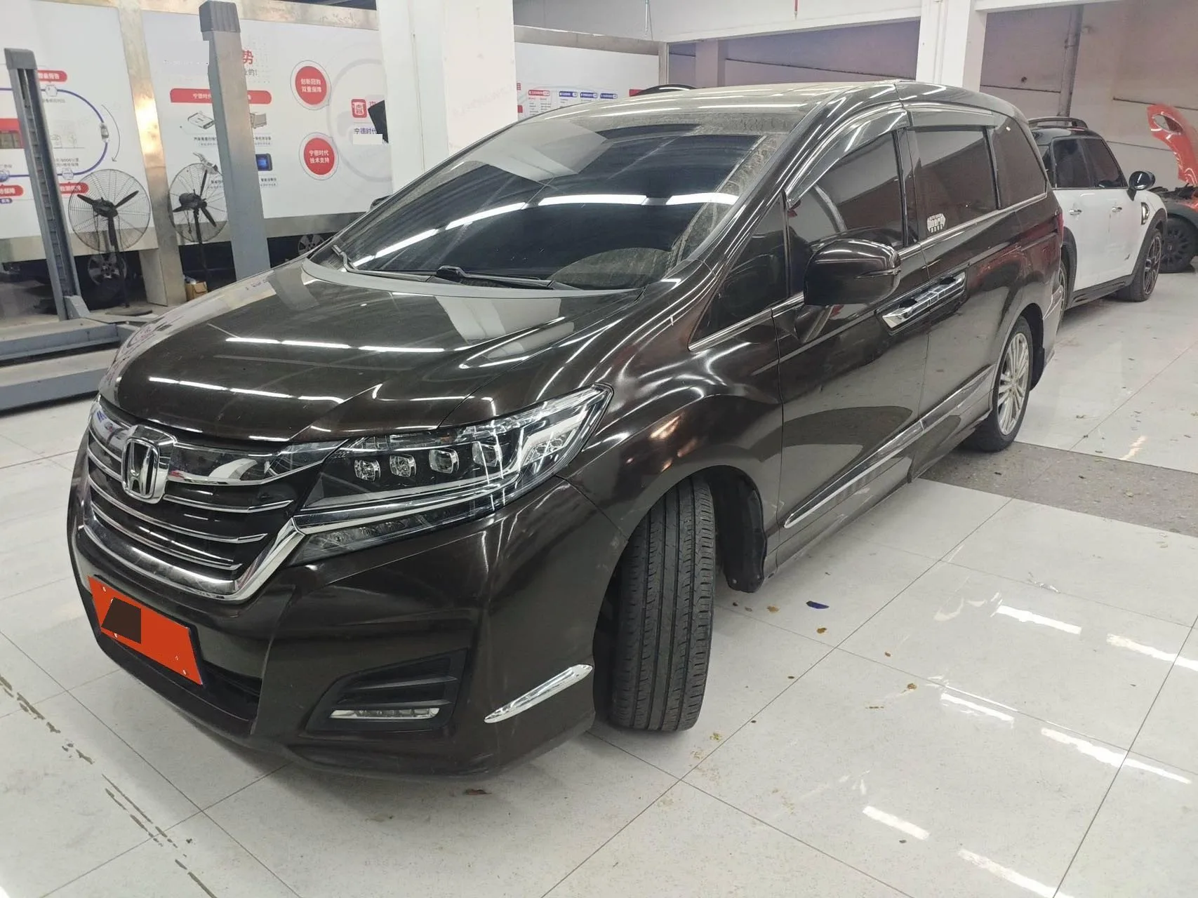 Elysion 2016 2.4L Luxury Edition