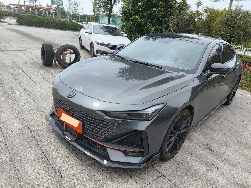 Changan UNI-V 2022 1.5T Sport Edition