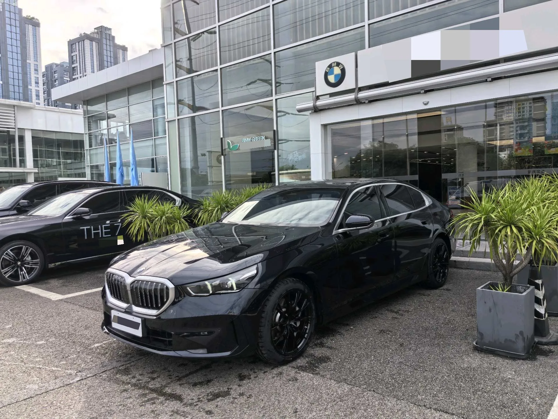 BMW 5 Series 2024 530Li 48V 2.0T Leading Luxury Package Automatic