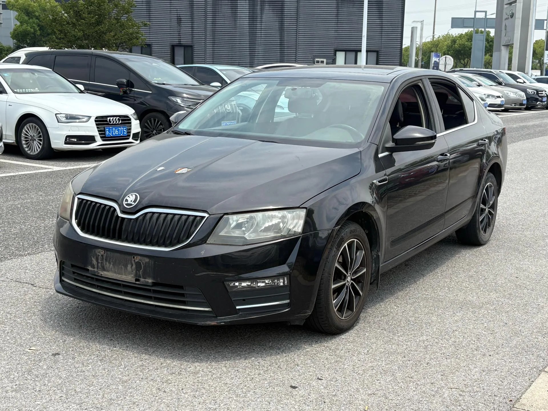 Octavia 2016 1.6L Automatic Smart Edition