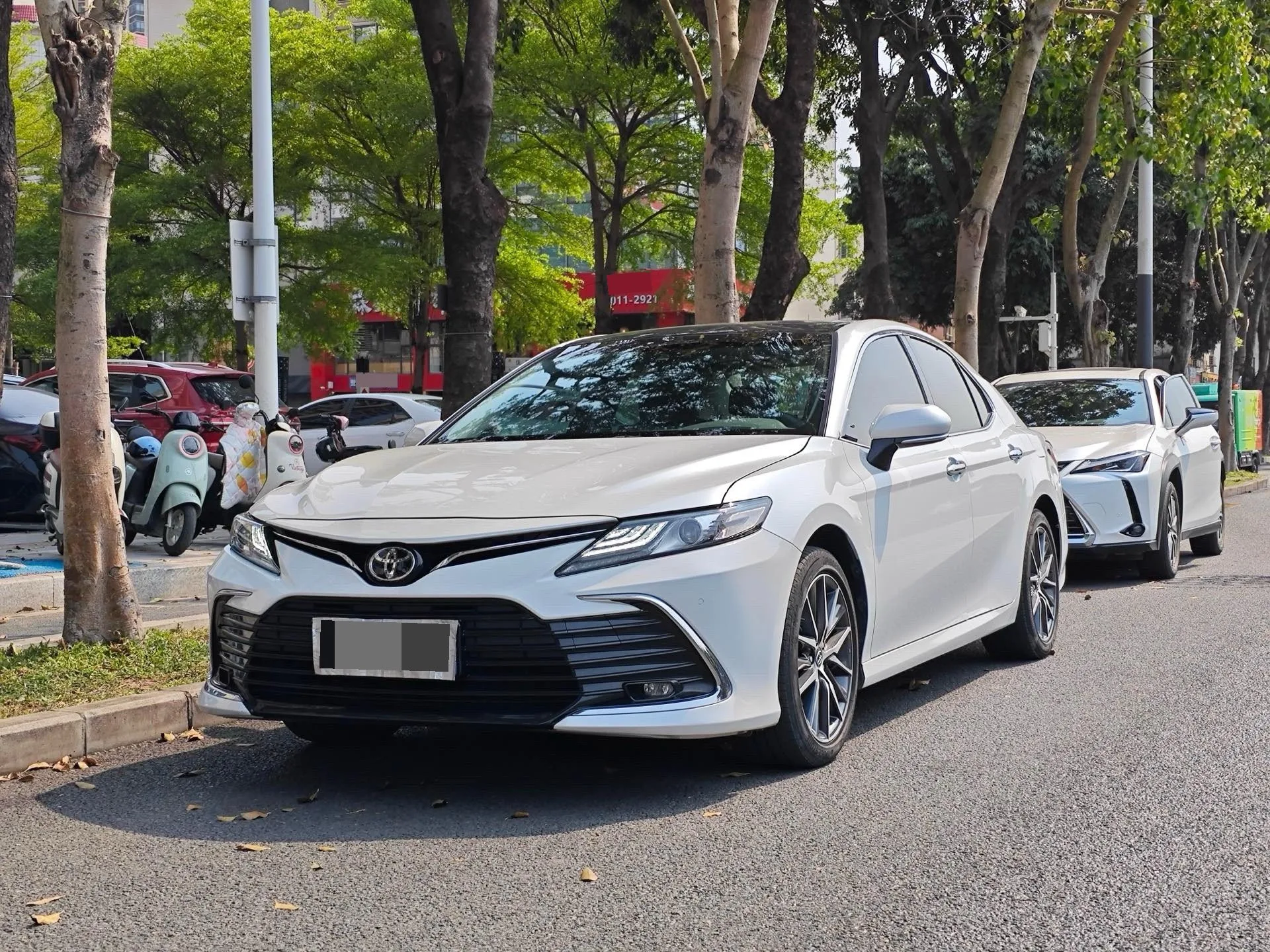 Toyota 2023 Camry 2.5S Fengshang Edition, Automatic Transmission