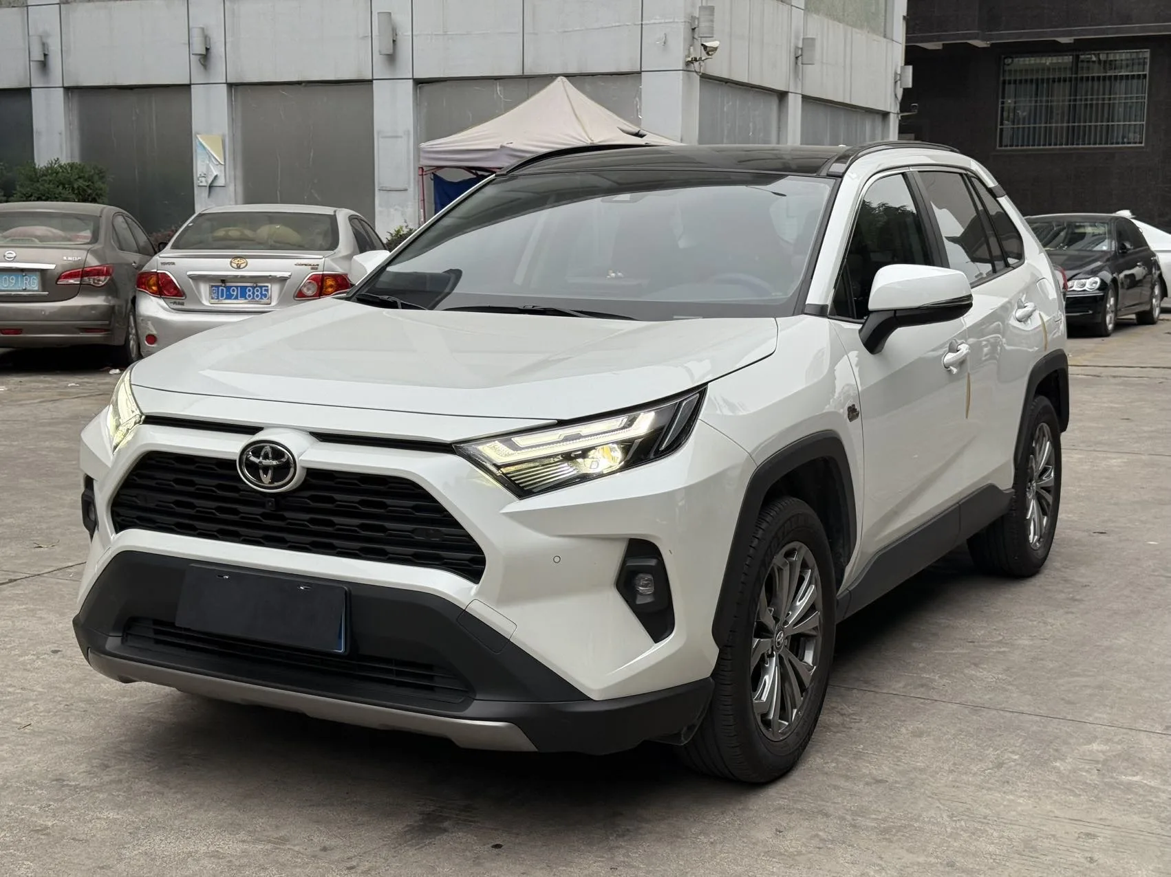 2023 Toyota RAV4 2.0L CVT 2WD 20th Anniversary Platinum Edition (Automatic Transmission)