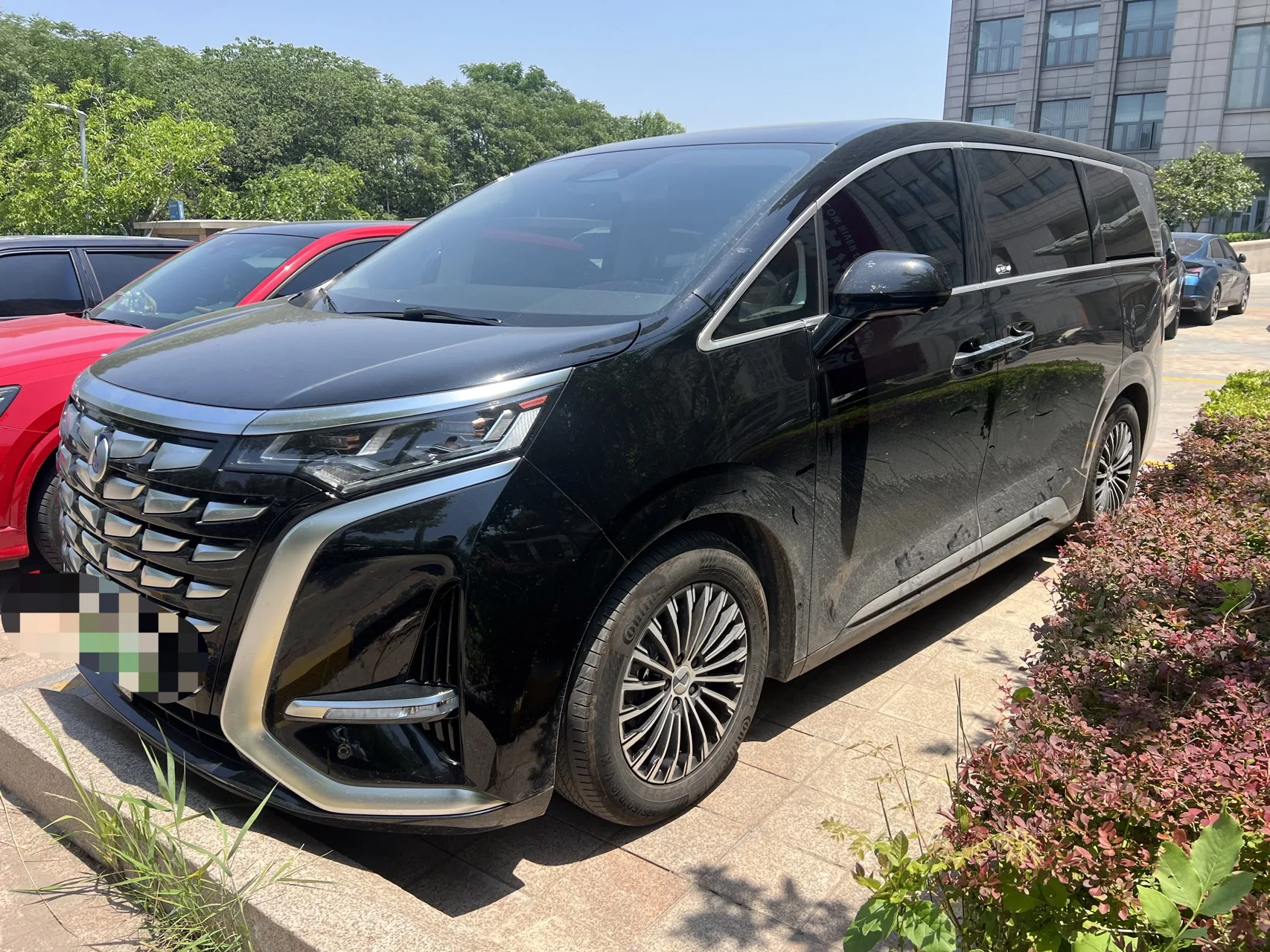 Denza D9 2024 DM-i 980 4WD Premium