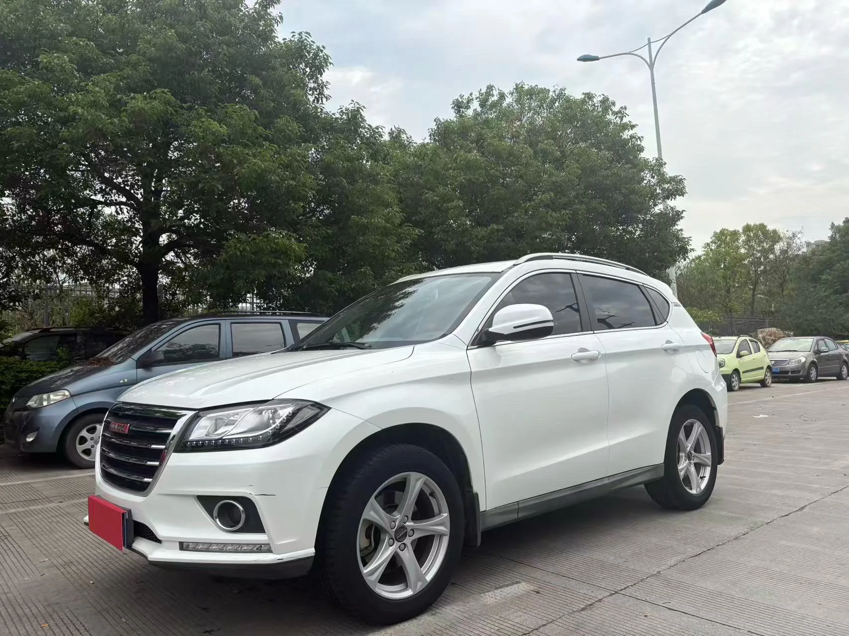 Haval H2 2018 Creative Edition Red Label 1.5T Dual-Clutch Two-Wheel Drive Fashion Model