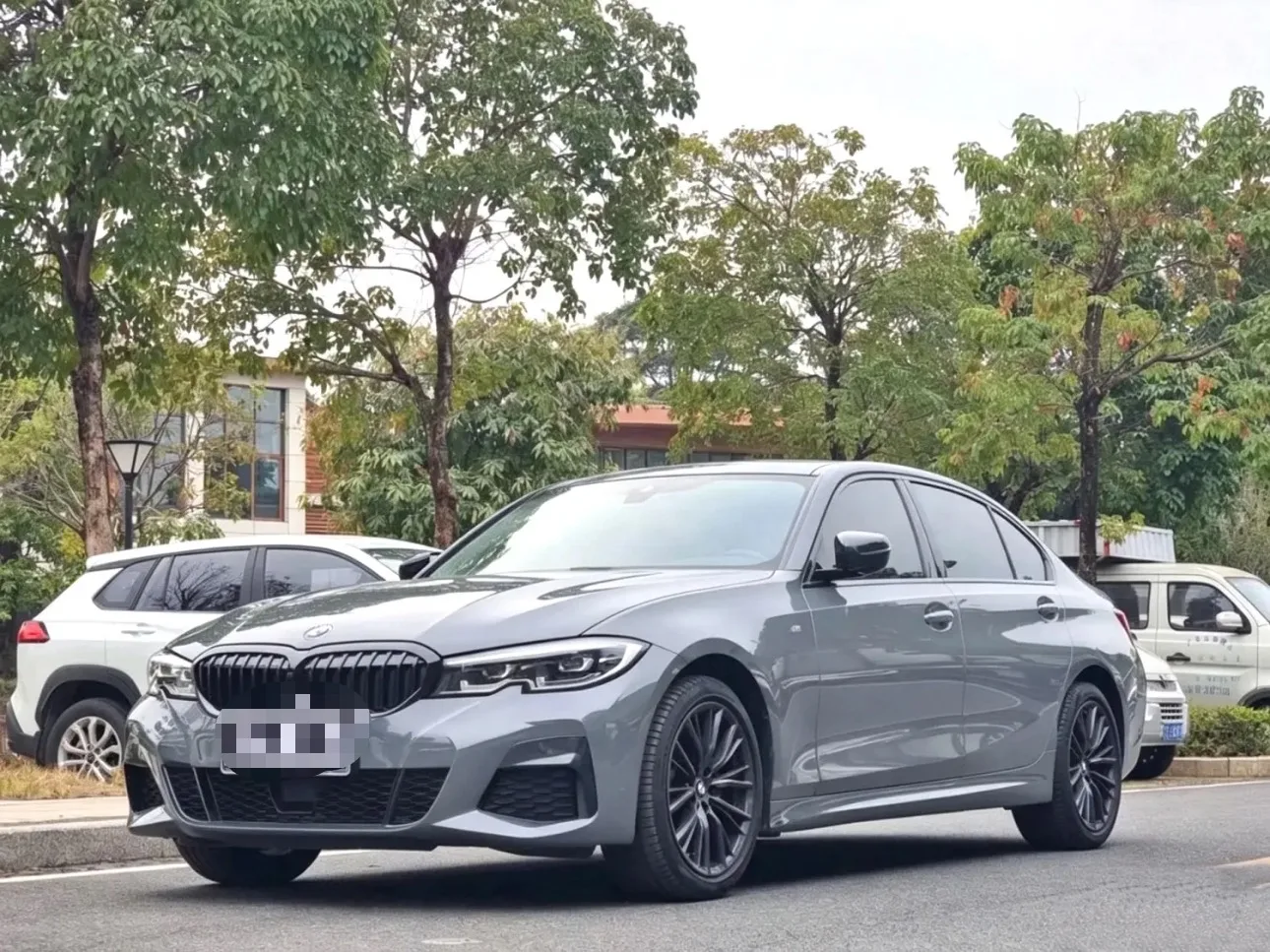 2023 BMW 3 Series 330Li M Sport Shadow Edition