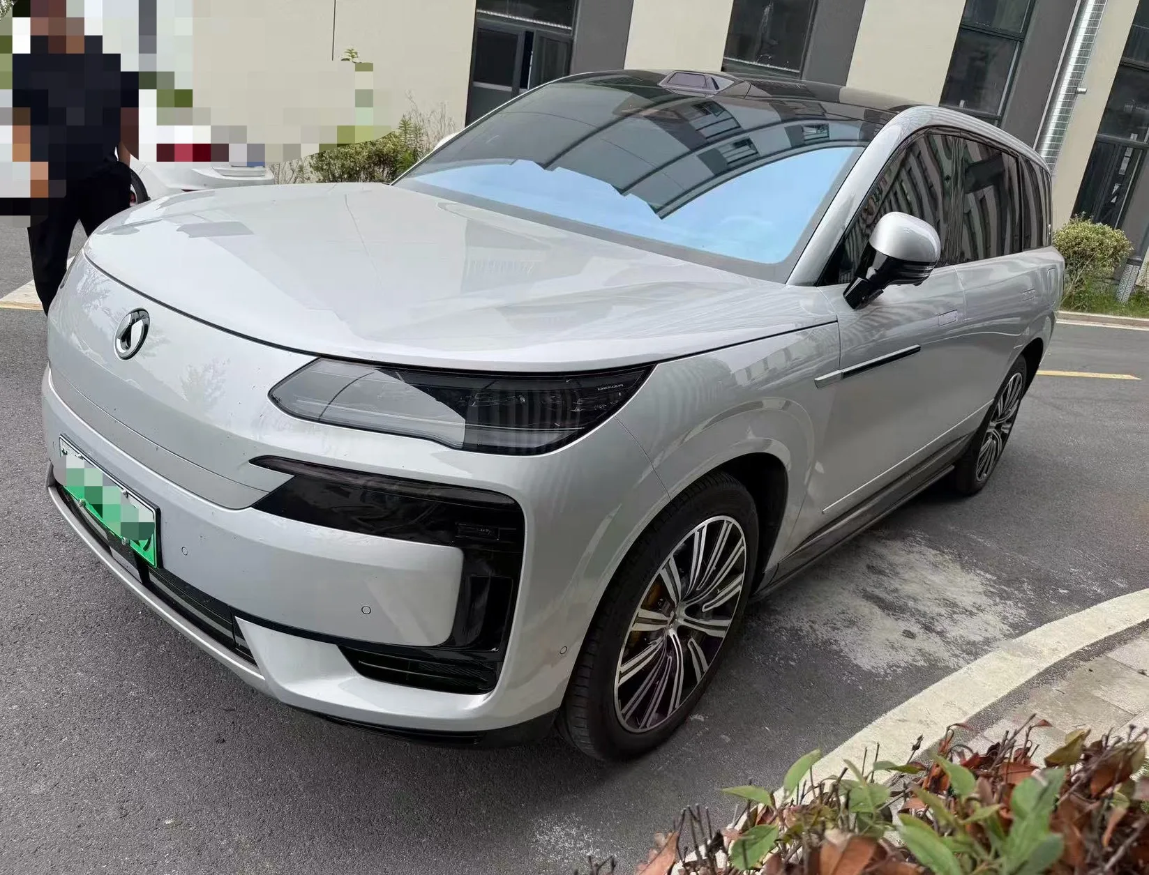 Denza 2025 Denza N9 2.0T CVT 1300 Flagship Automatic