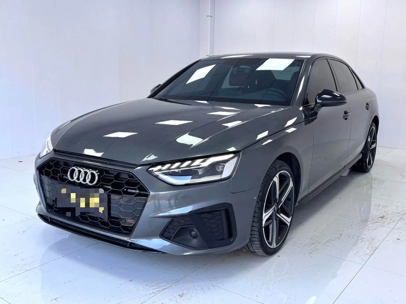 Audi A4L 2023 40 TFSI Luxury Dynamic