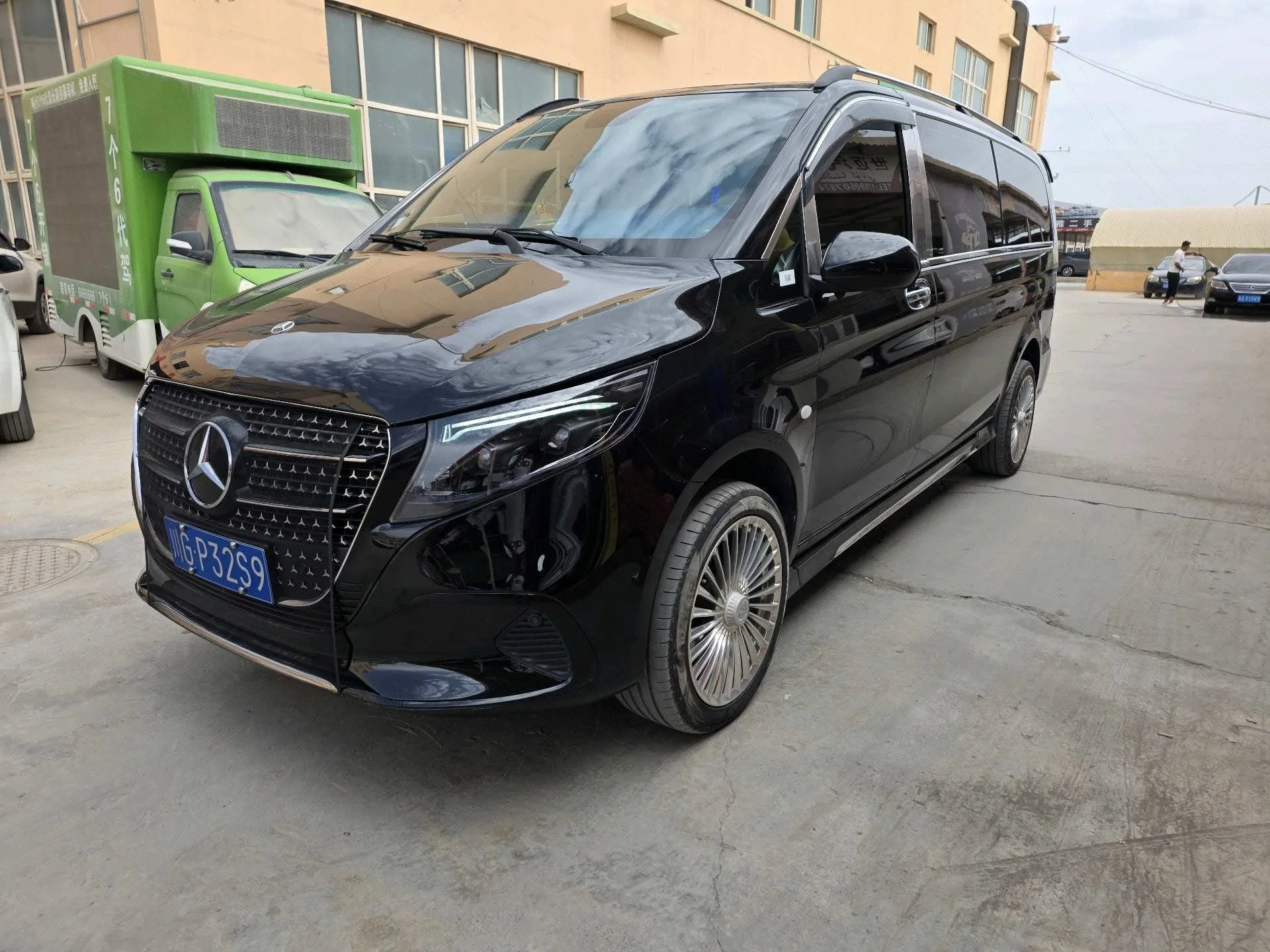 Vito 2018 Model Year 2.0T Elite Edition 9-Seater National VI