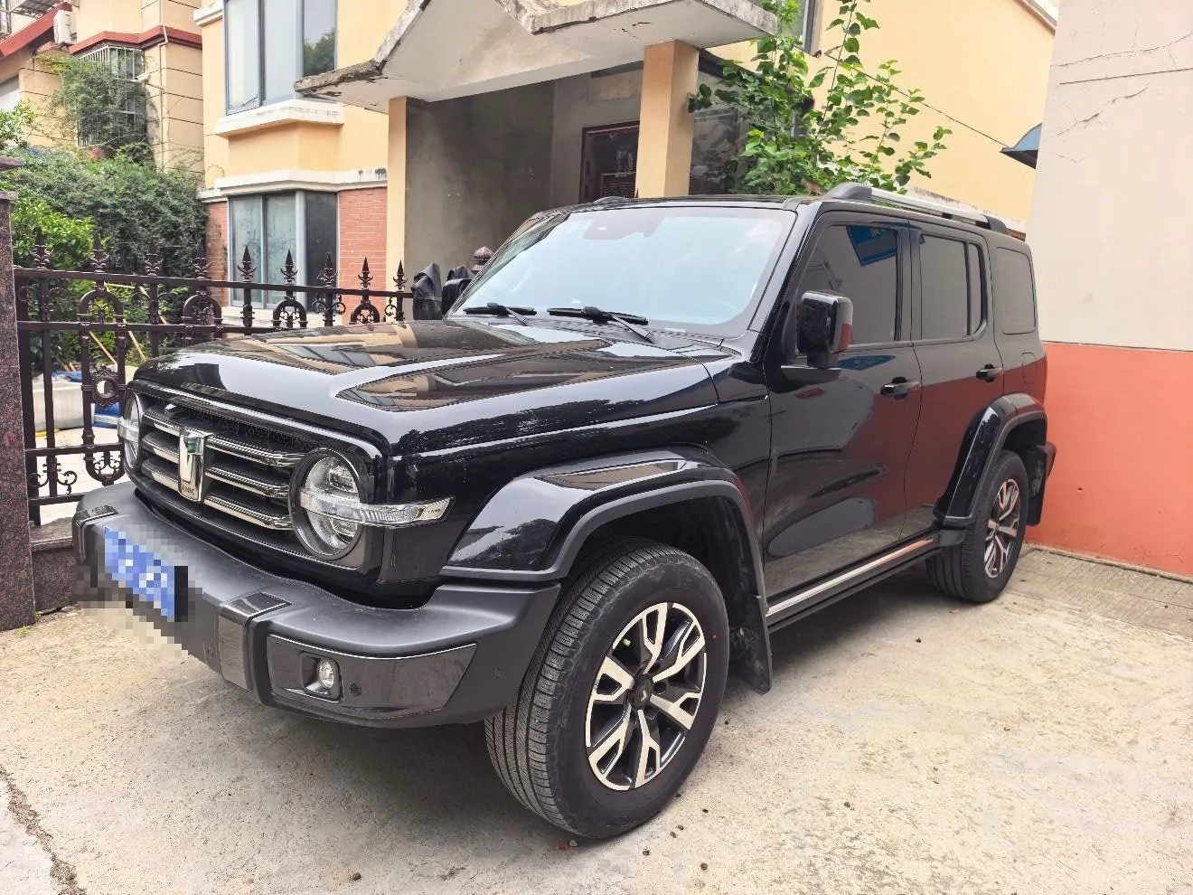 The 2021 Tank 300 City Edition 2.0T is very stylish.