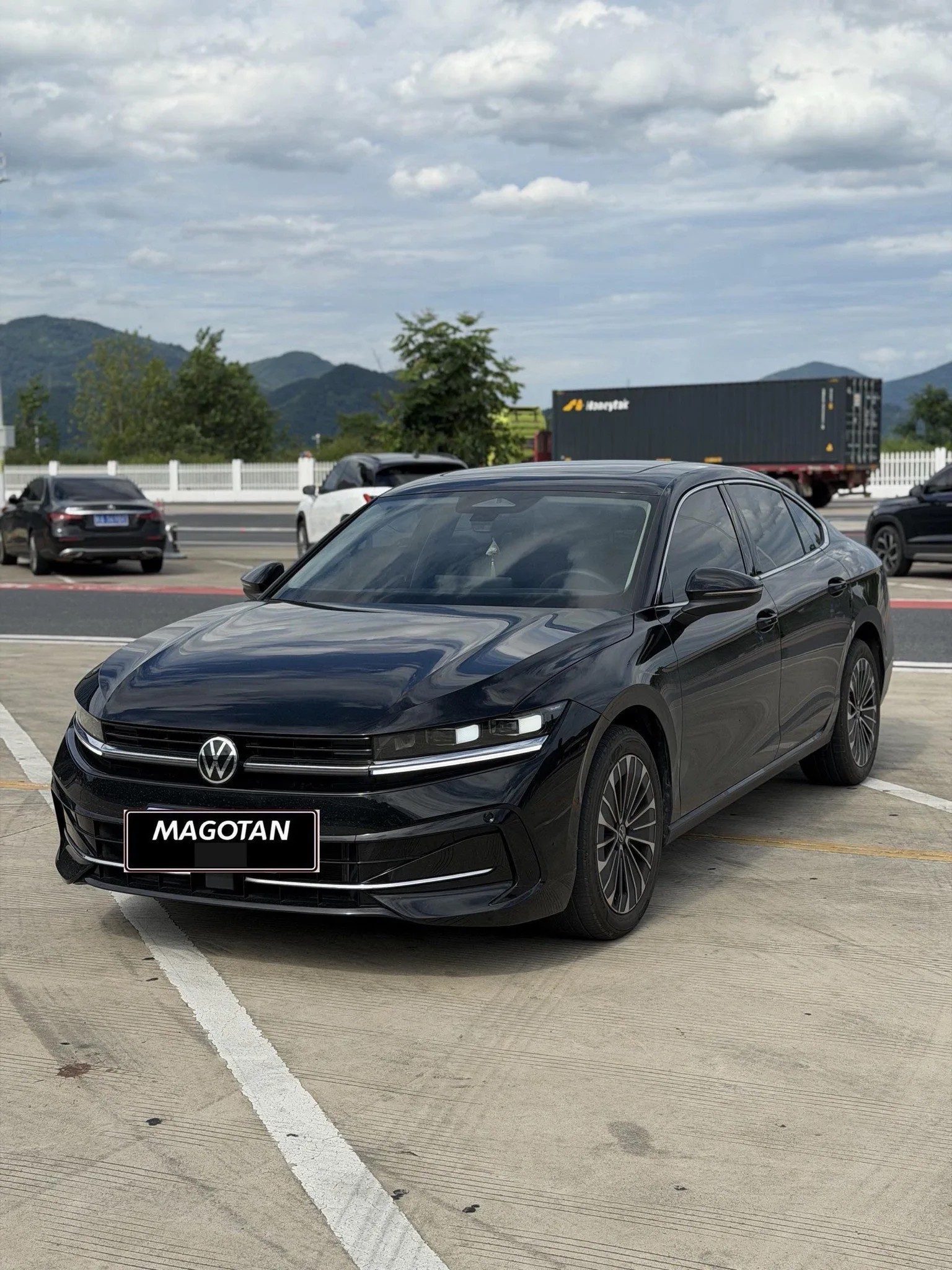 Volkswagen 2024 Magotan 2.0TSI 380TSI Premium Edition with Magotan Package (Automatic Transmission)