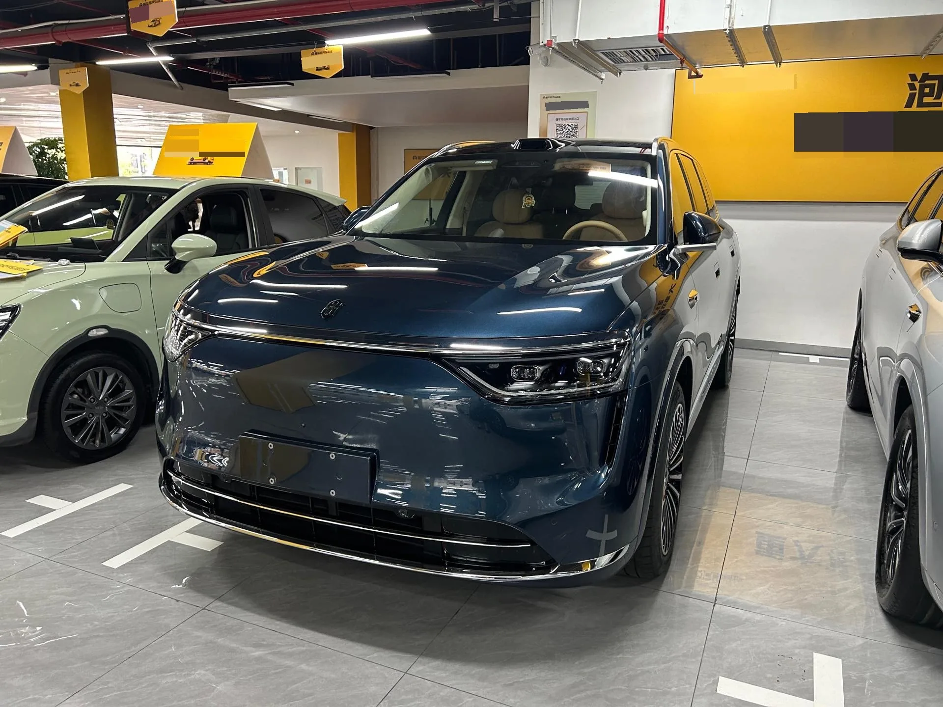 Wenjie M8 2025 Range Extended Max+ Version 53.4kWh 5-Seater