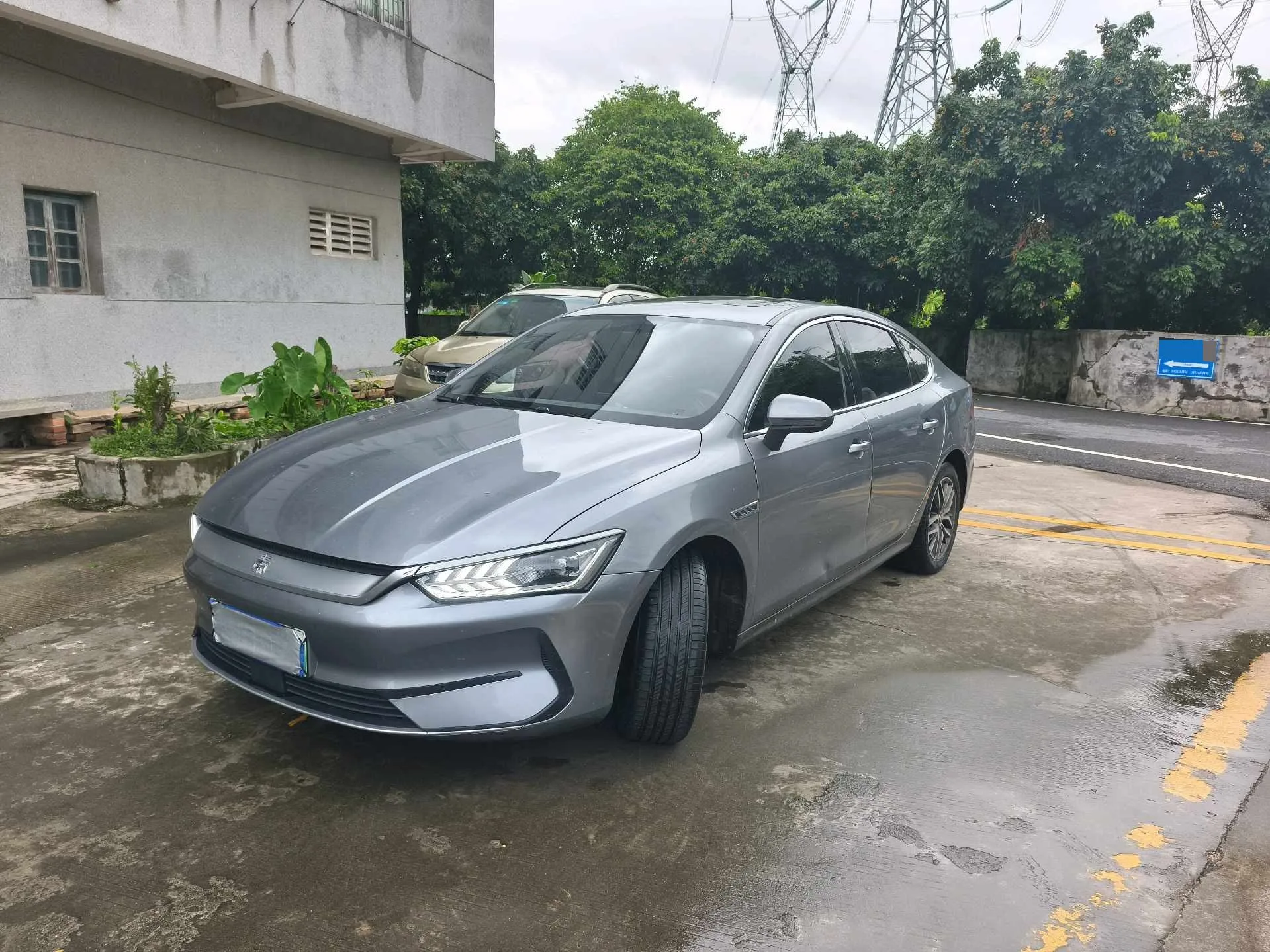 Qin PLUS 2021 EV 500KM Premium Edition