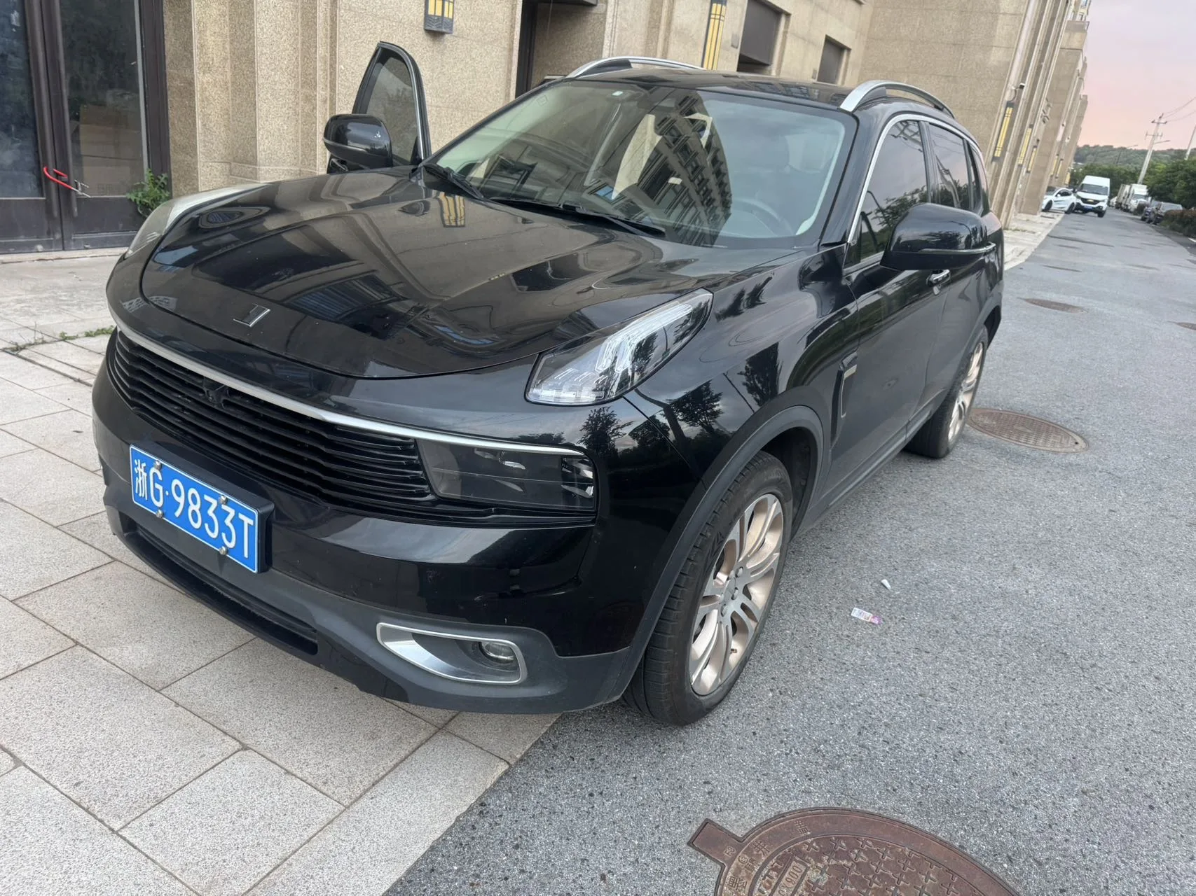 Lynk & Co 01 2019 Model Year 2.0T FWD Glory Pro Edition (China V)