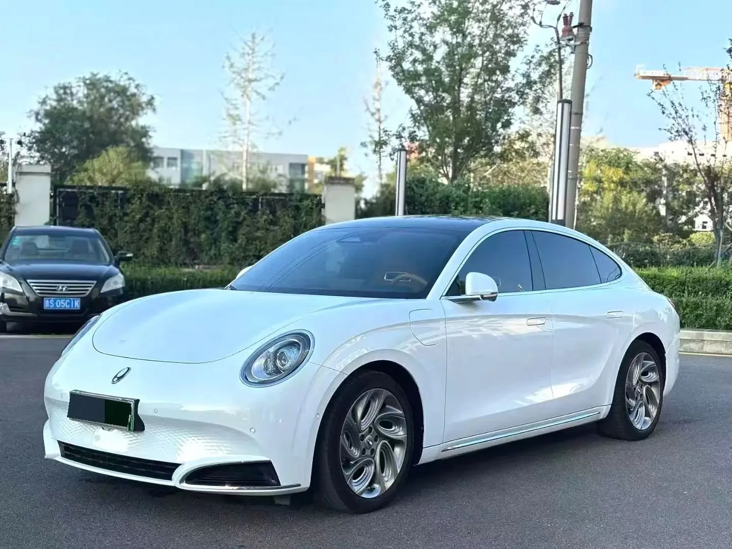 ORA 2022 Lightning Cat 555km Premium Edition Automatic