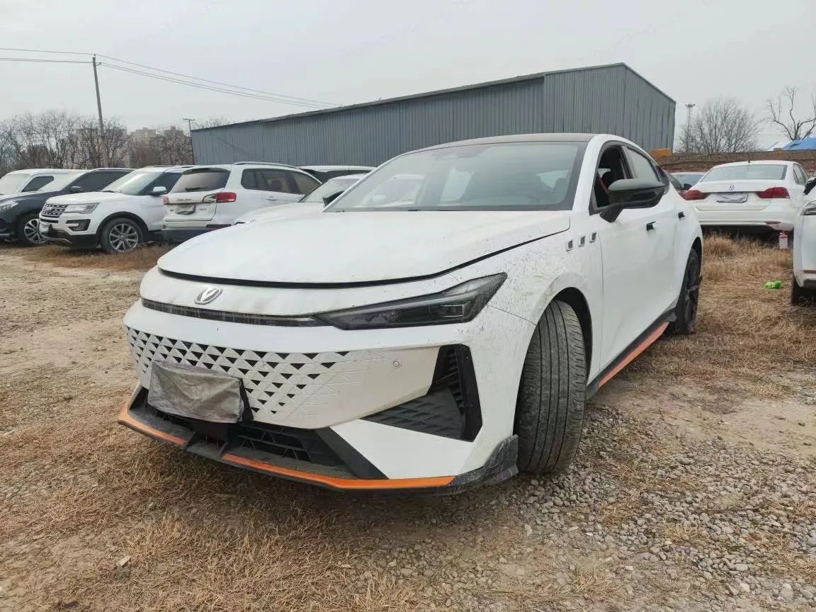 Changan 2024 UNI-V 1.5T Premium Automatic
