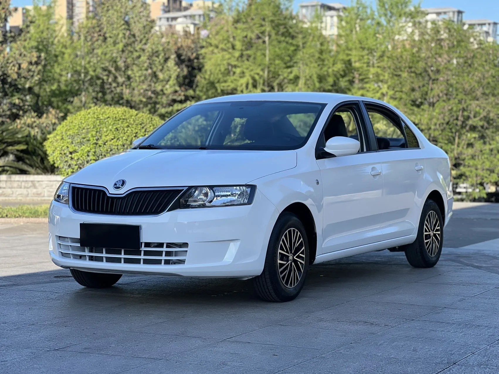 Rapid 2016 1.6L Automatic Forward Edition