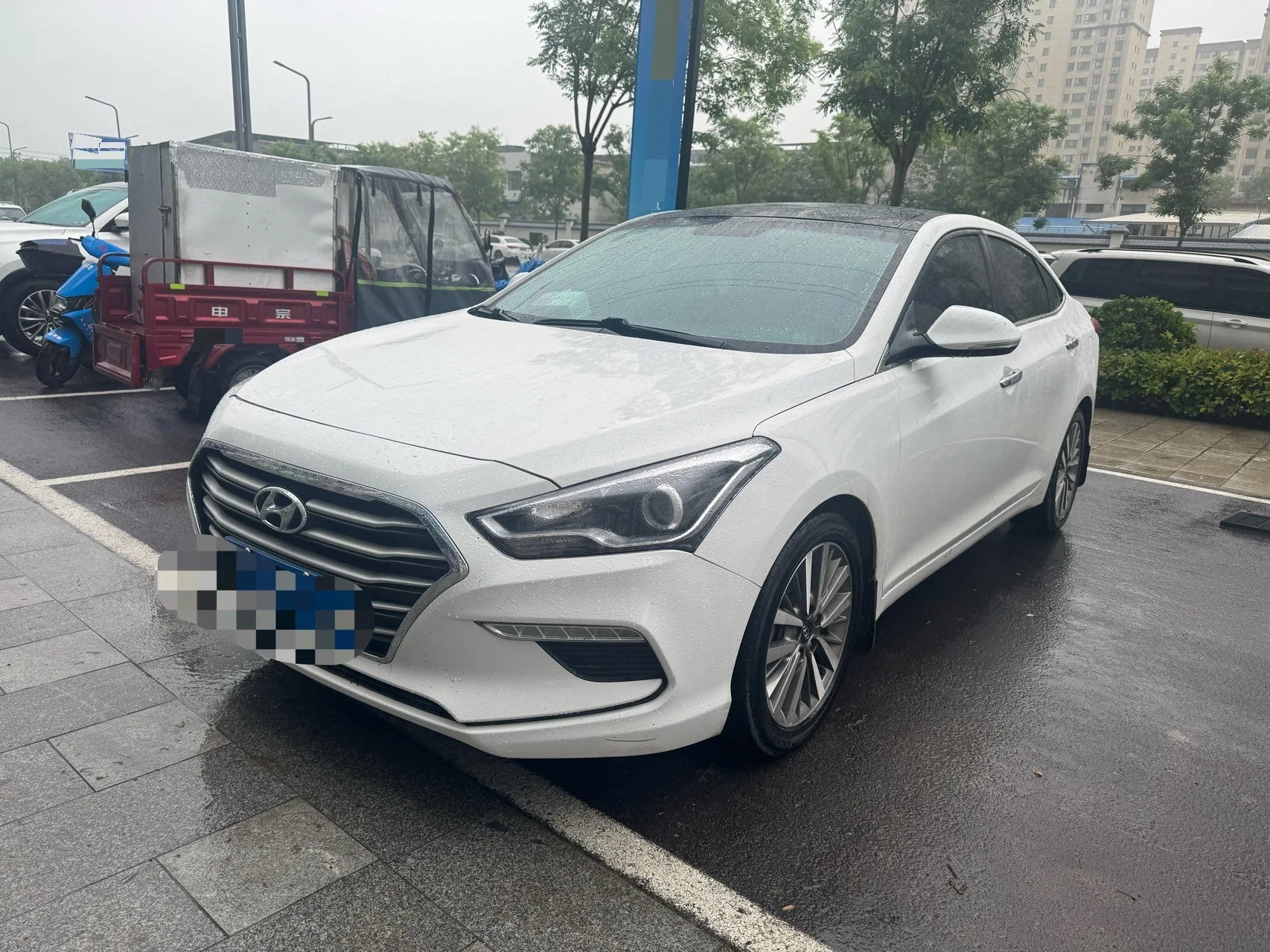 Hyundai Mistra 2017 1.8L Automatic Premium DLX (National V Emission Standard)