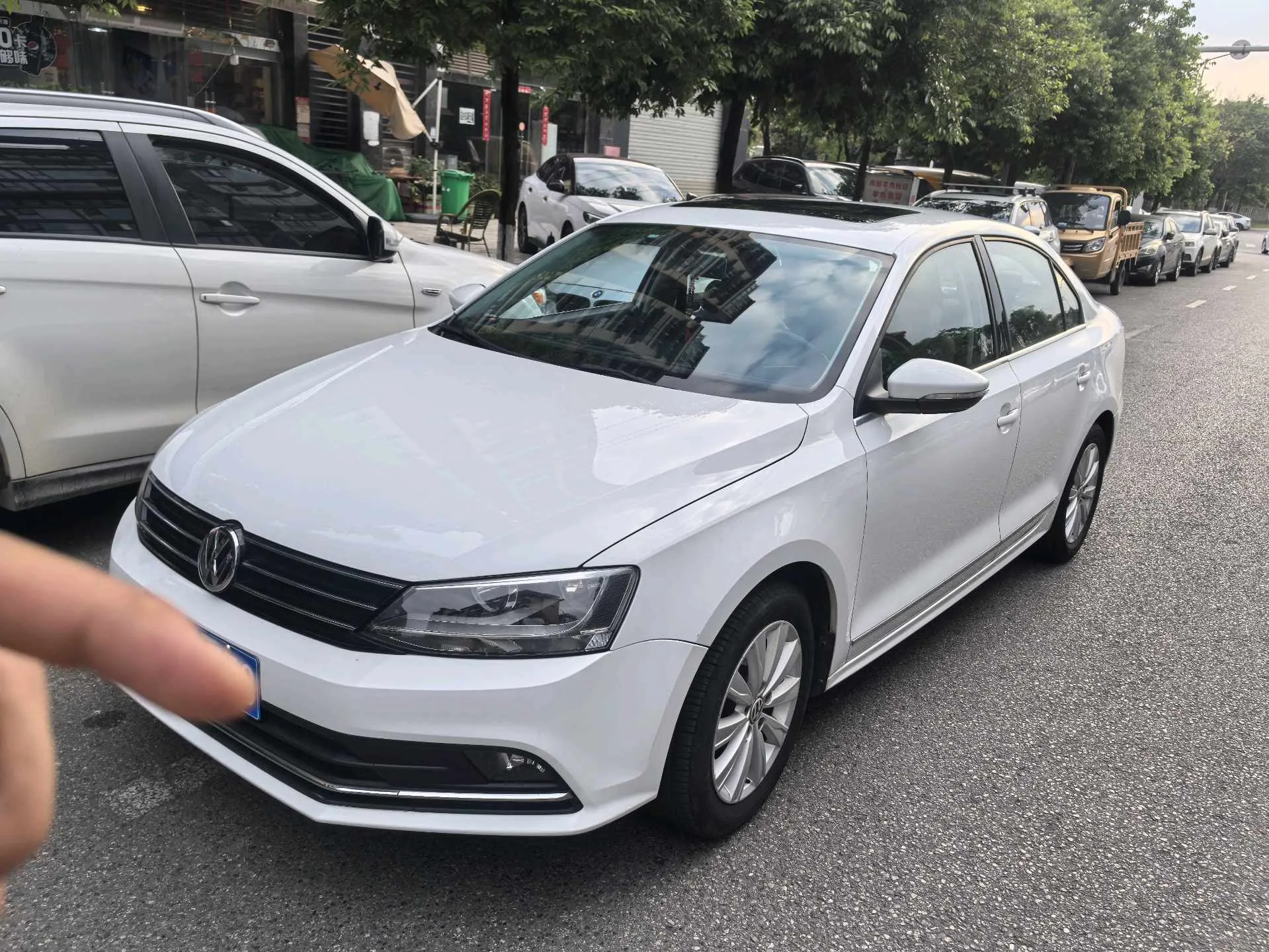 2015 Volkswagen Sagitar 1.6L Automatic Comfort Model