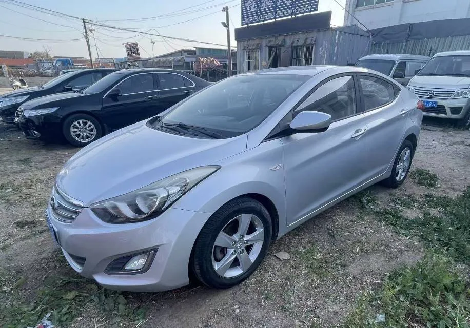 Hyundai Elantra 2012 1.6L Automatic Leading Edition