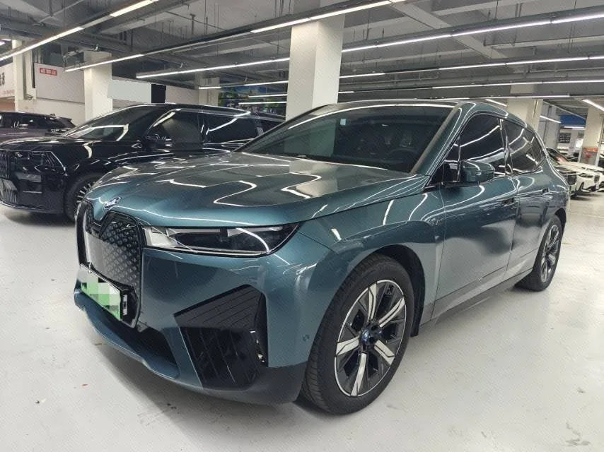 2022 BMW iX M60