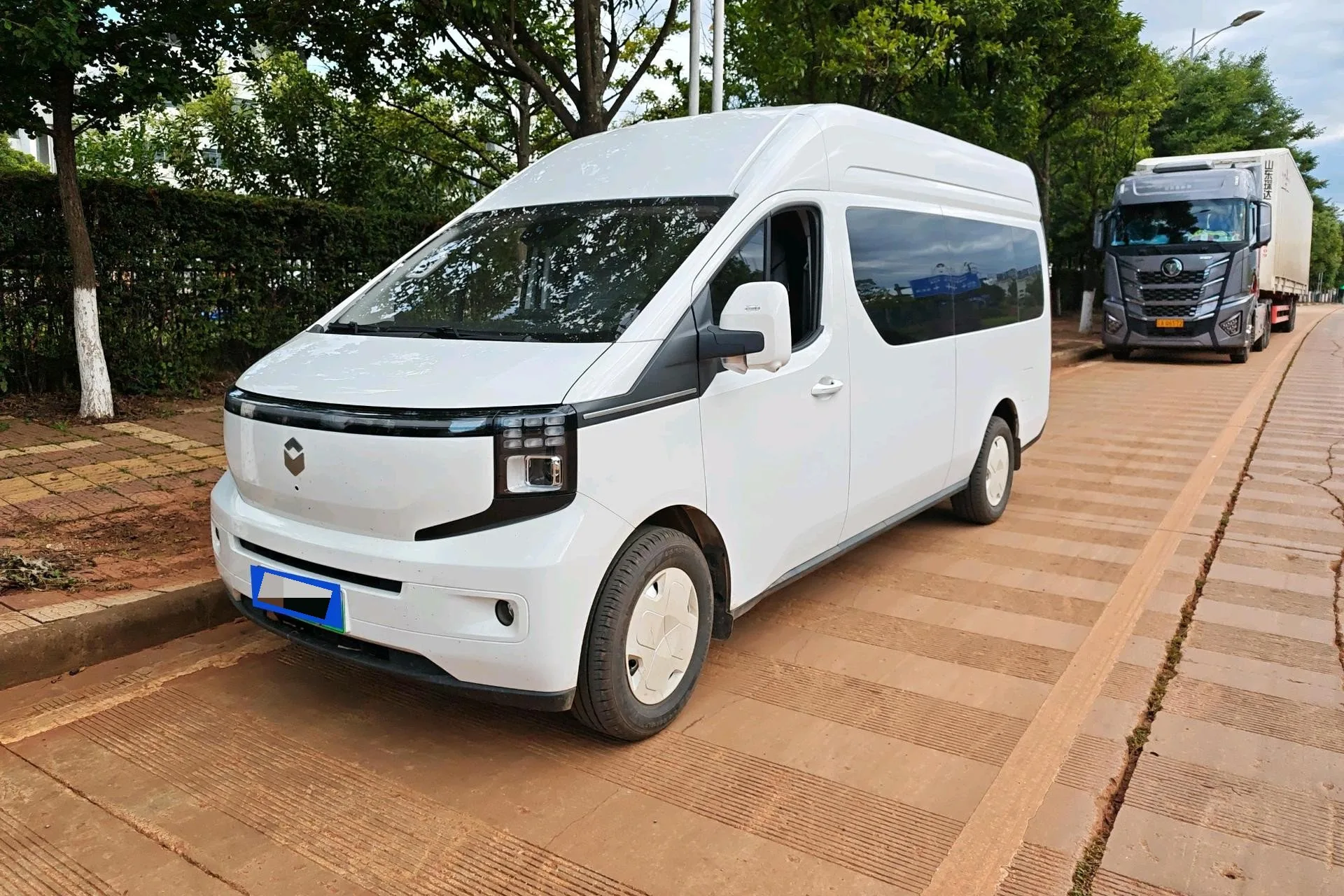 Changan Kaicheng V919 2025 Model Year, Express Cargo Compartment, CATL 88 kWh, Long Wheelbase, High Roof, Smart Edition, 6-Seater