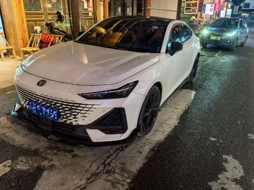 Changan 2023 UNI-V 1.5T Sport Edition Automatic