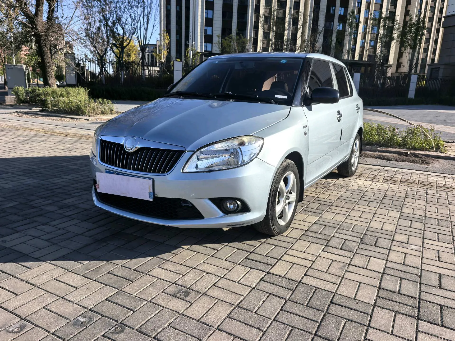 Фабия 2012 1,6 l 5-й Годовщина Версия