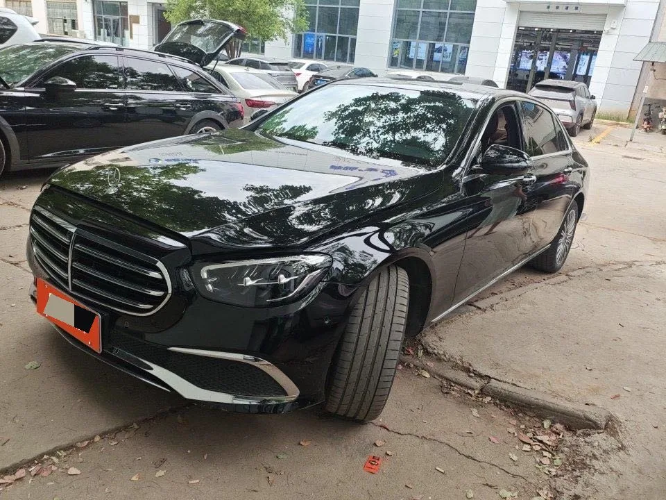 Mercedes-Benz E-Class 2023 E 300 L Fashion Edition