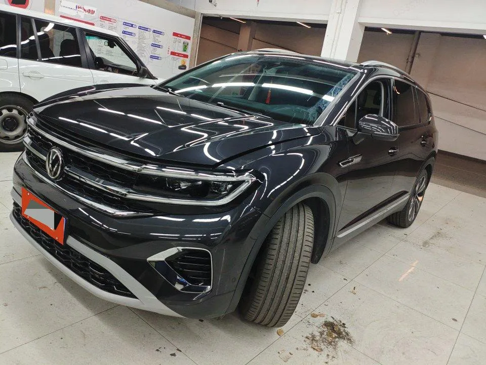2022 Диапазон Ровер 380TSI 4WD Флагманский Версия (6-местный)