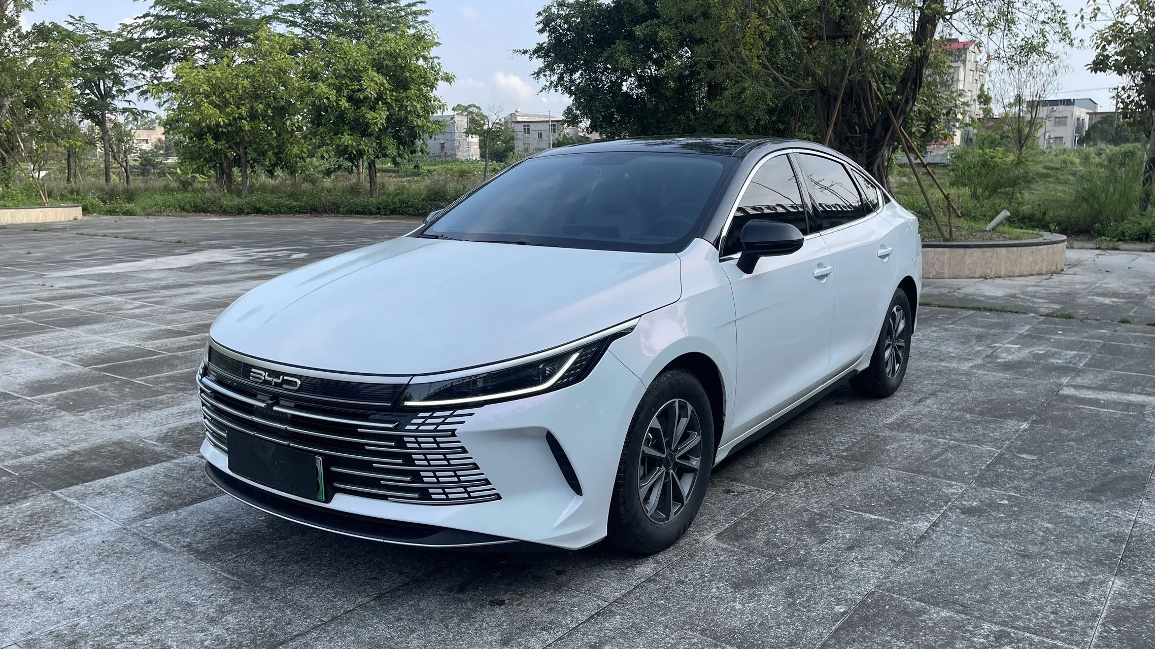 BYD 2024 Destroyer 05 DM-i 1.5 CVT Glory Edition 55KM Luxury Automatic
