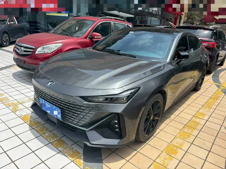 Changan UNI-V 2022 1.5T Premium Edition
