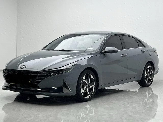 Hyundai Elantra 2021 1.5L CVT LUX Premium Edition