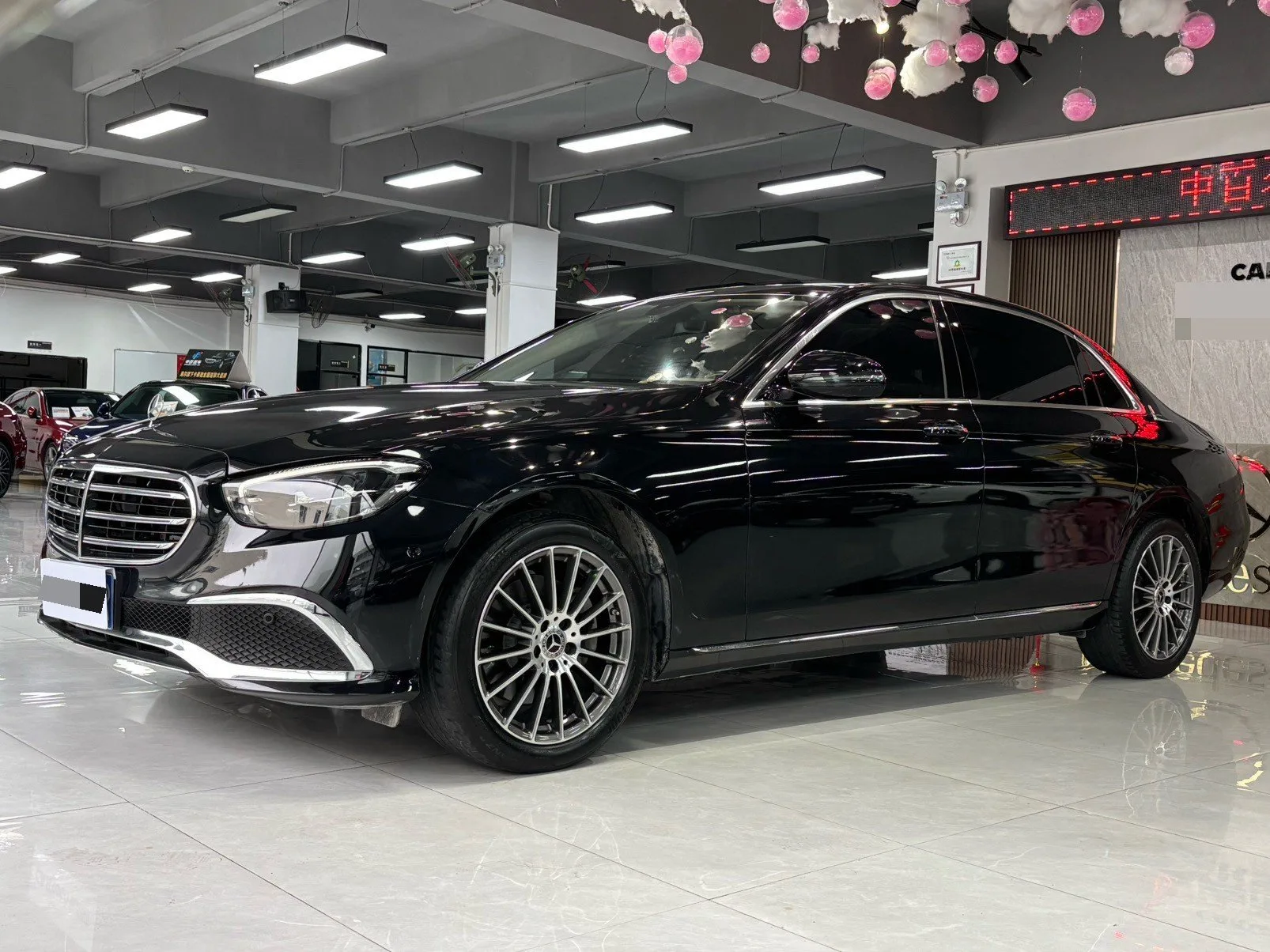 Mercedes-Benz E-Class 2023 E 260 L 2.0T (facelift) Automatic