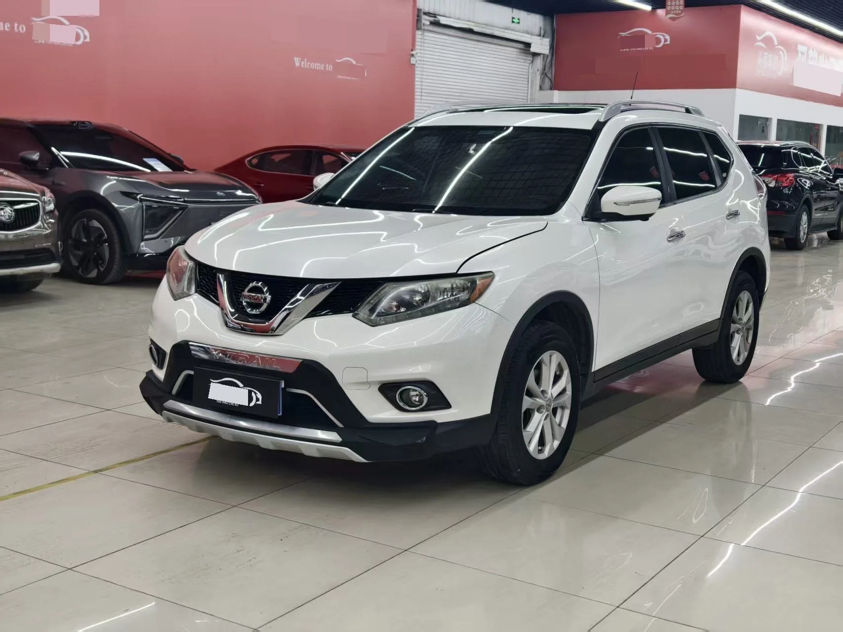Nissan X-Trail 2015 2.5L CVT Leading MAX Edition 4WD