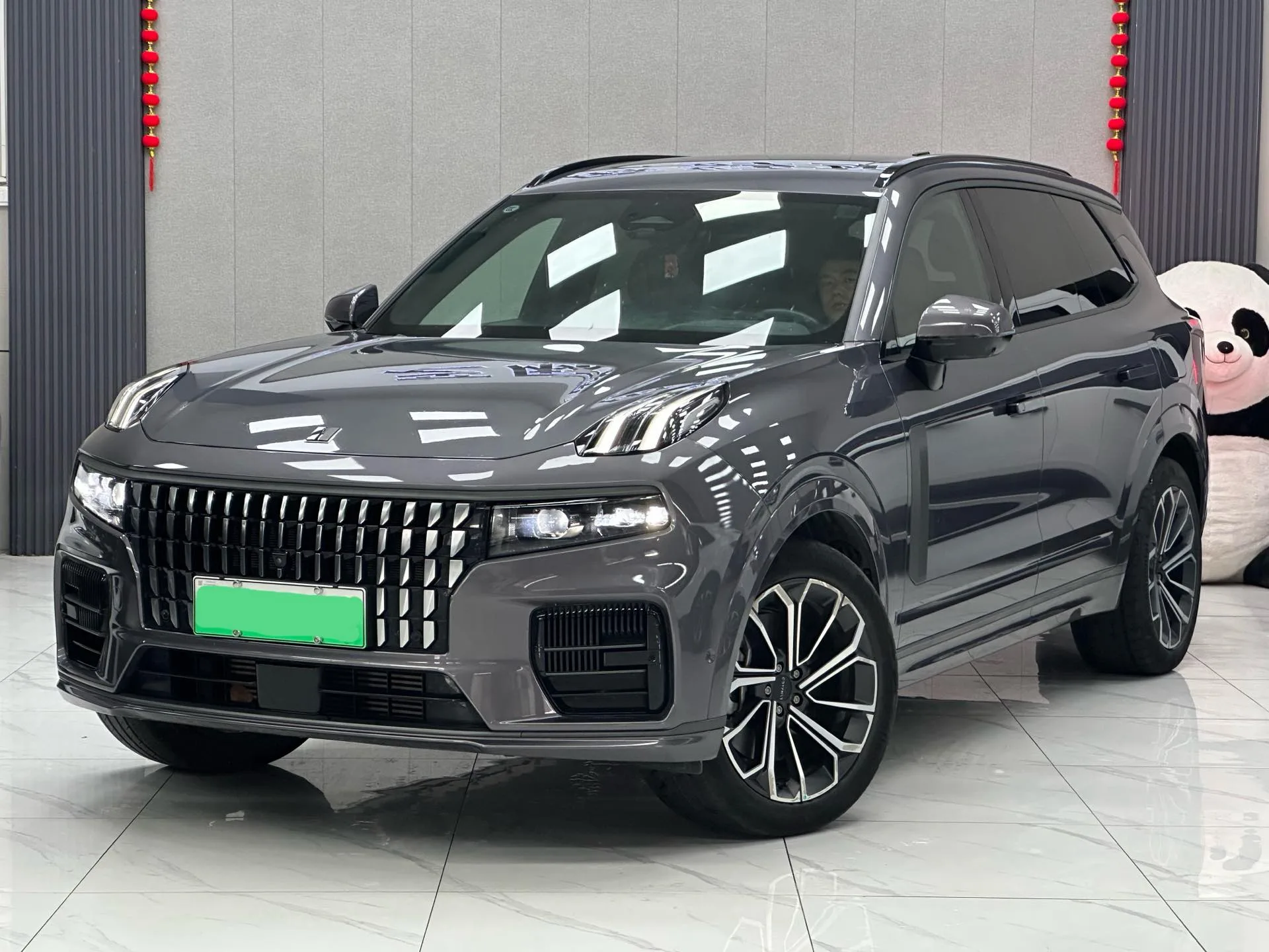 Lynk & Co 09 New Energy 2023 Model Year 2.0TD EM-P Long Range Edition PM, 6-Seater