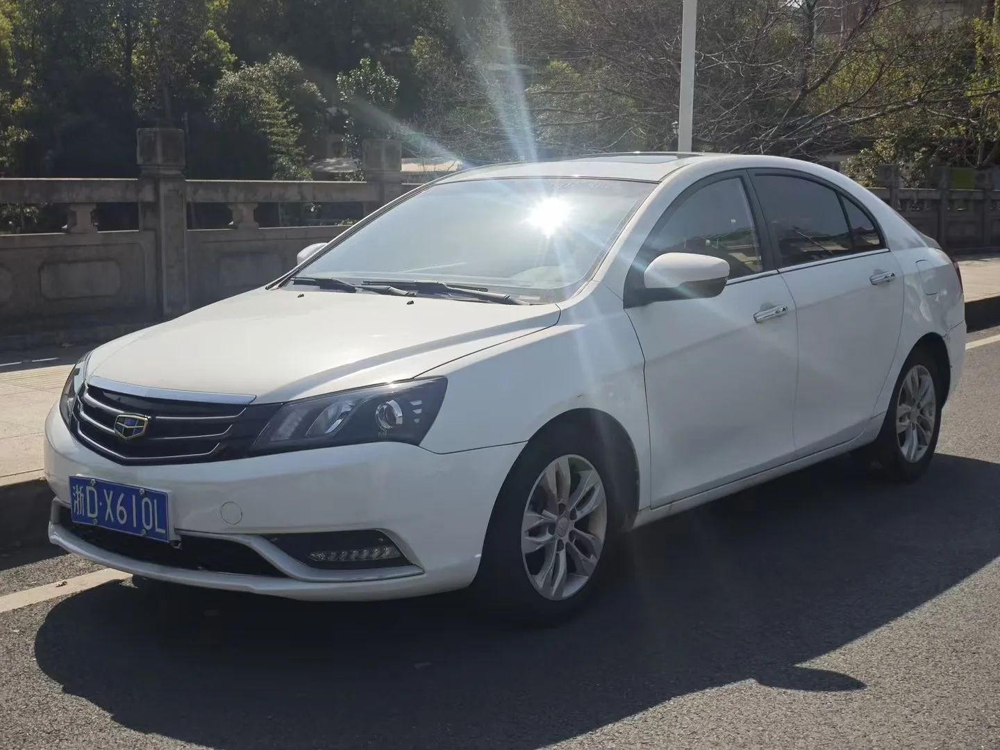 Geely Emgrand 2015 Sedan 1.5L CVT Upward Edition