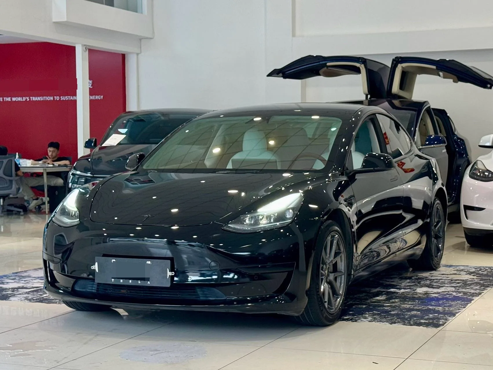 Model 3 2022 Rear-Wheel Drive