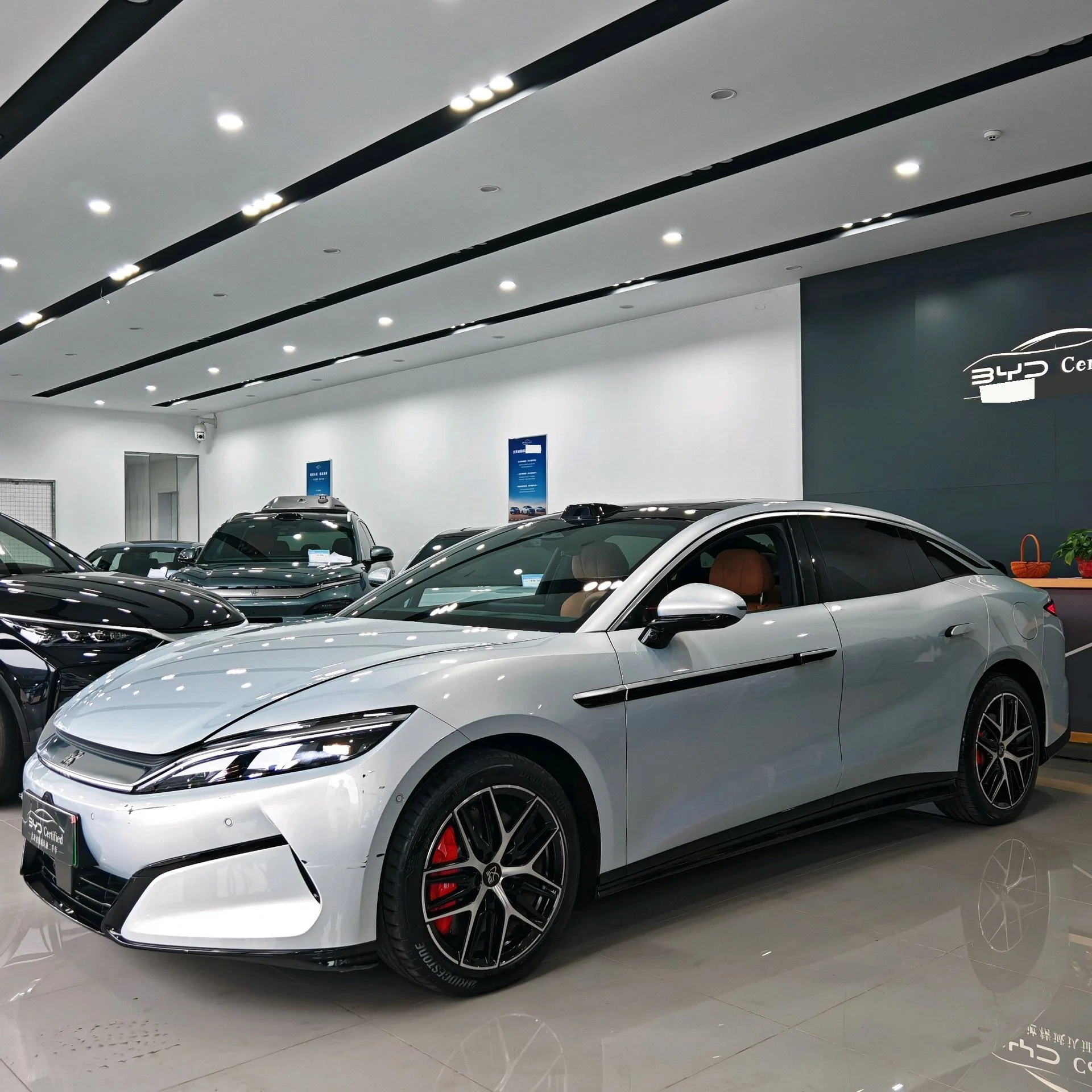 Han L 2025 EV All-Wheel Drive LiDAR Flagship Edition