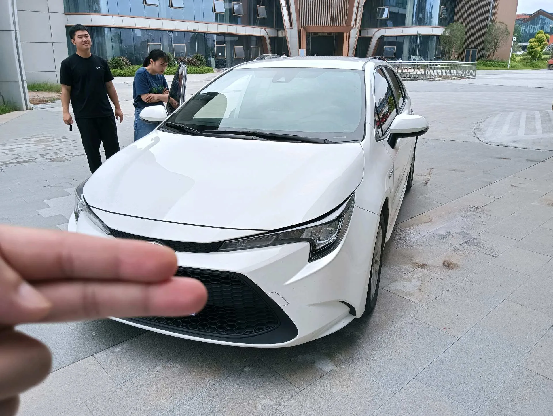 Levin 2022 Hybrid 1.8H E-CVT Leading Edition