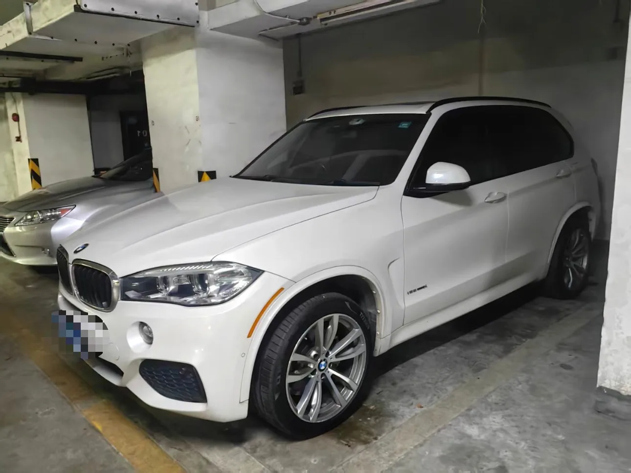 BMW X5 (Imported) 2017 Model Year, U.S. Specification, 3.0T, U.S. Specification, Automatic Transmission