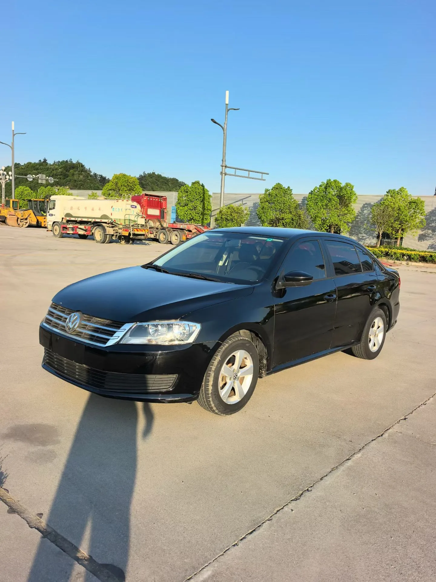 2013 大众汽车 生活 经典的 面部拉皮 1.6升 自动的 时尚 版