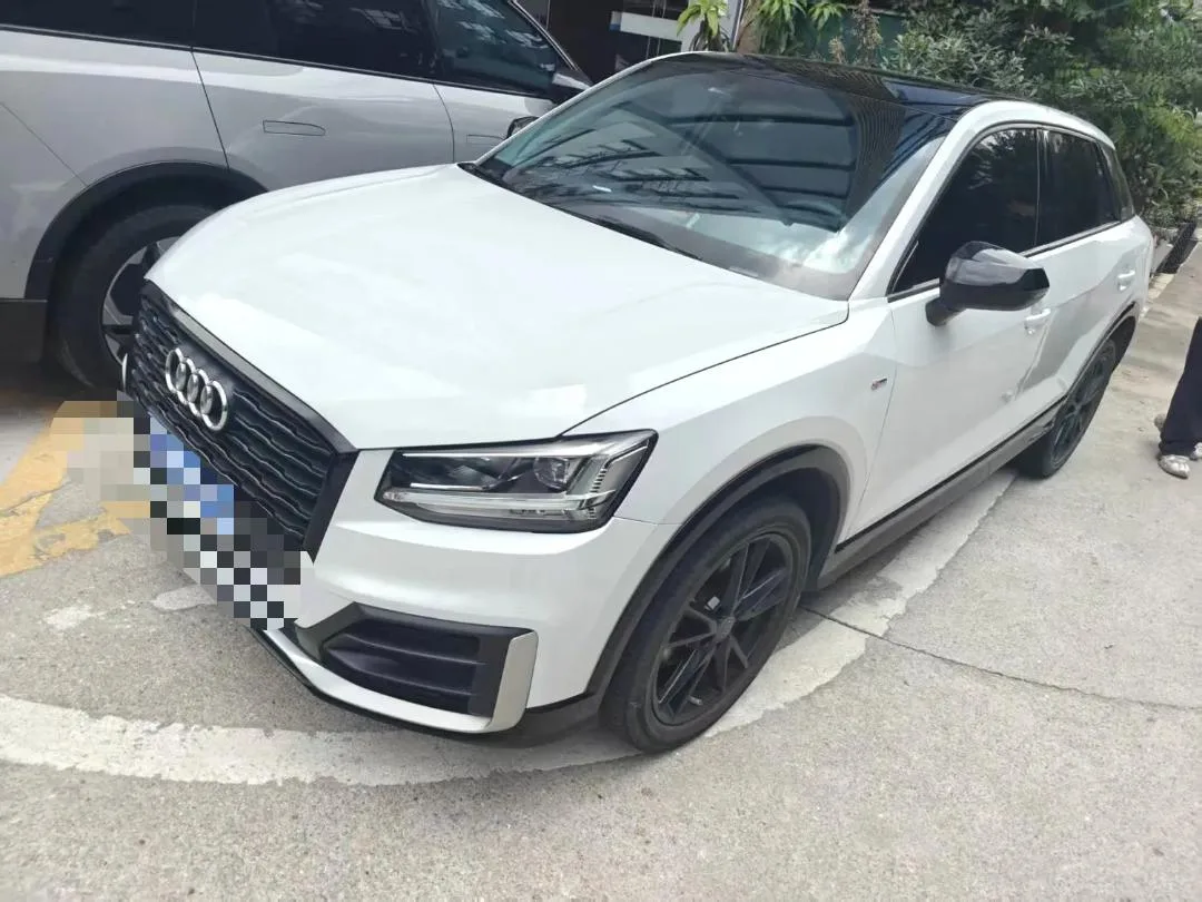 Audi Q2L 2021 35 TFSI Fashion Dynamic Edition
