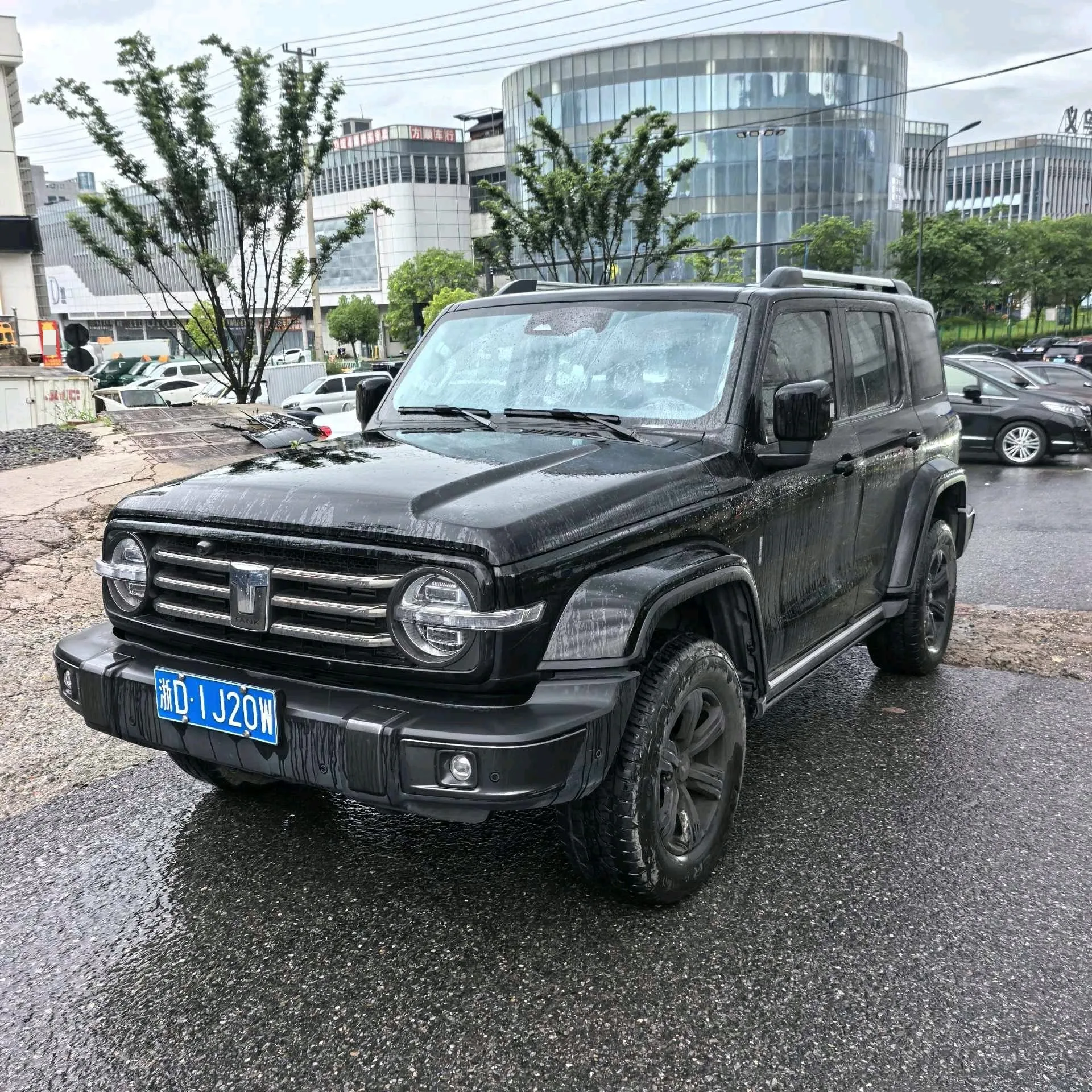 The 2021 Tank 300 City Edition 2.0T is very stylish.