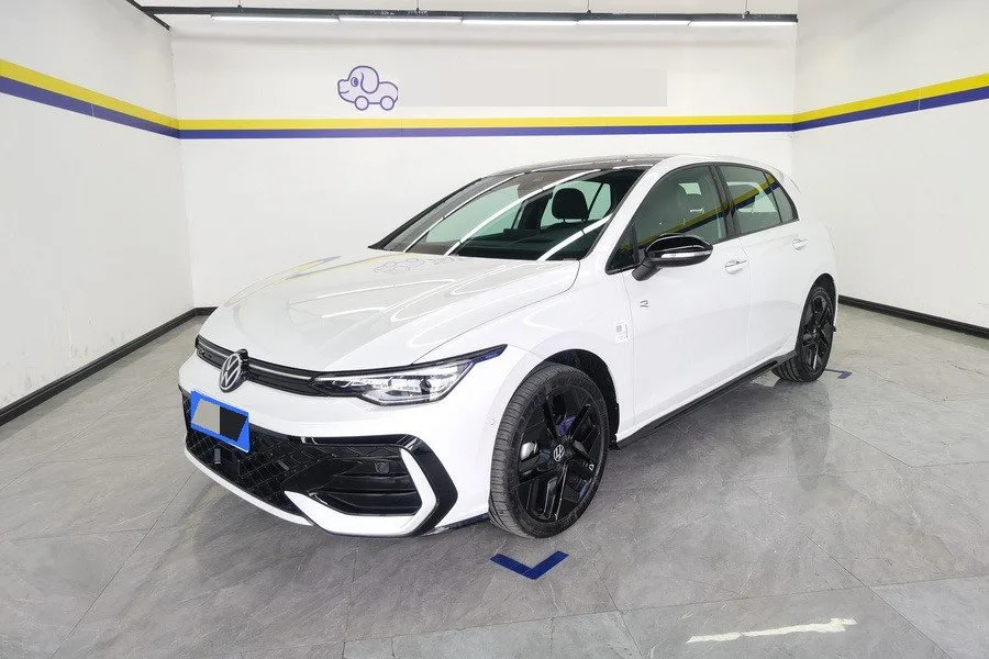 Volkswagen 2025 Golf 8 R-Line 1.5TSI 300TSI Automatic