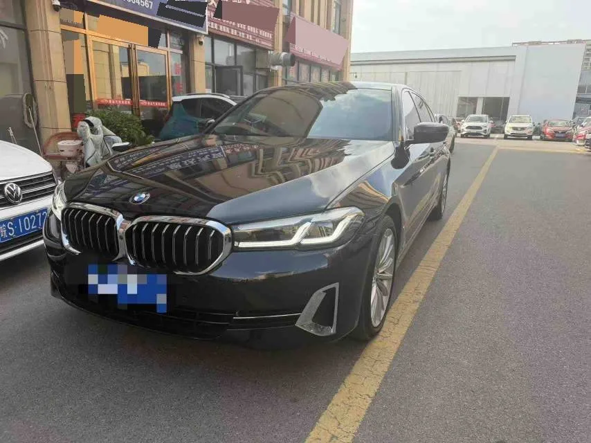 2023 BMW 5 Series 530Li 2.0T Premium Edition with Luxury Package, Automatic Transmission